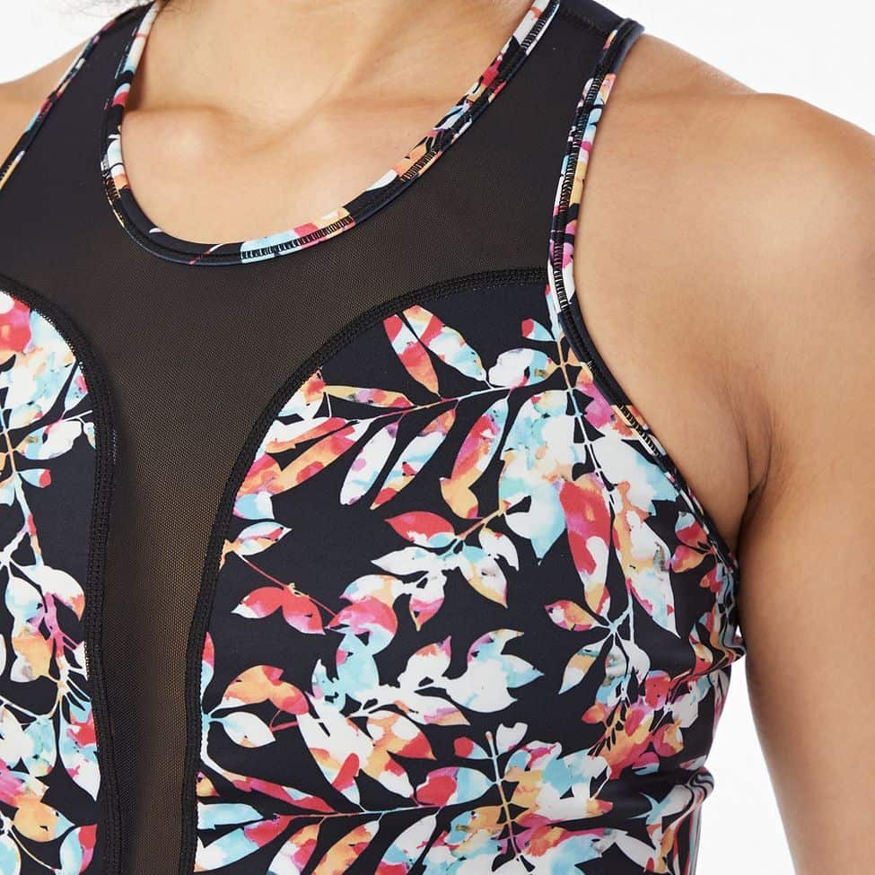 Womens KORSA Performer Ventilated Crop Bra details